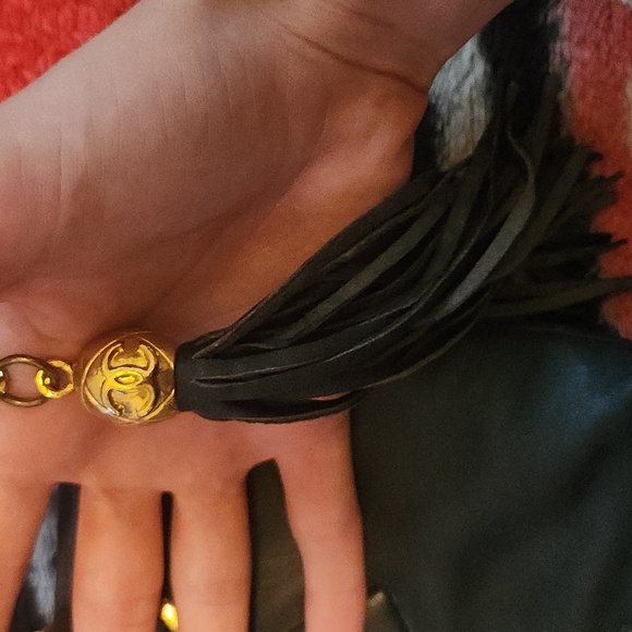 Vintage Channel Quilted Leather Tassel Shopper Bag Black - Picture 2 of 3